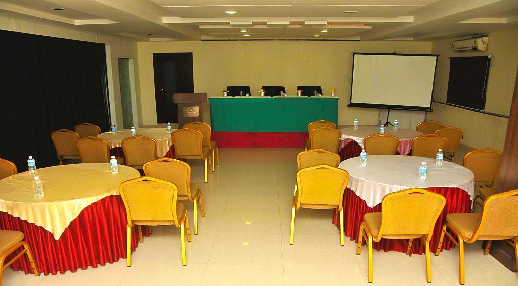 Hotel Central Park Ongole Zewnętrze zdjęcie